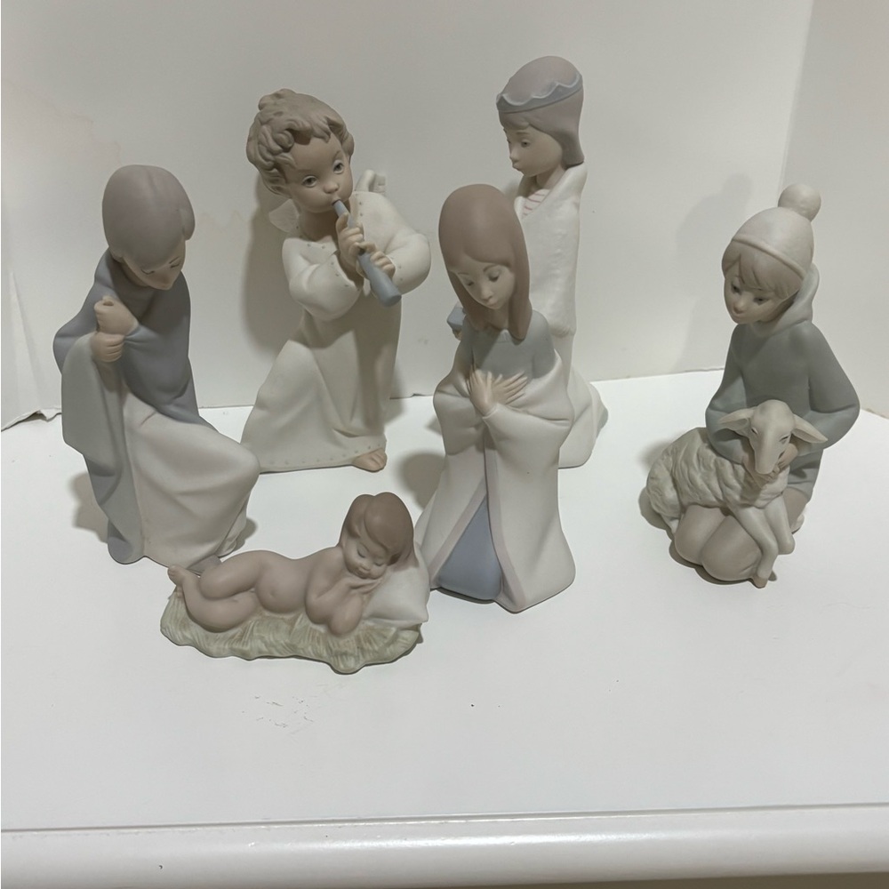Vintage 1970s LLADRO Matte finish Children’s Nativity